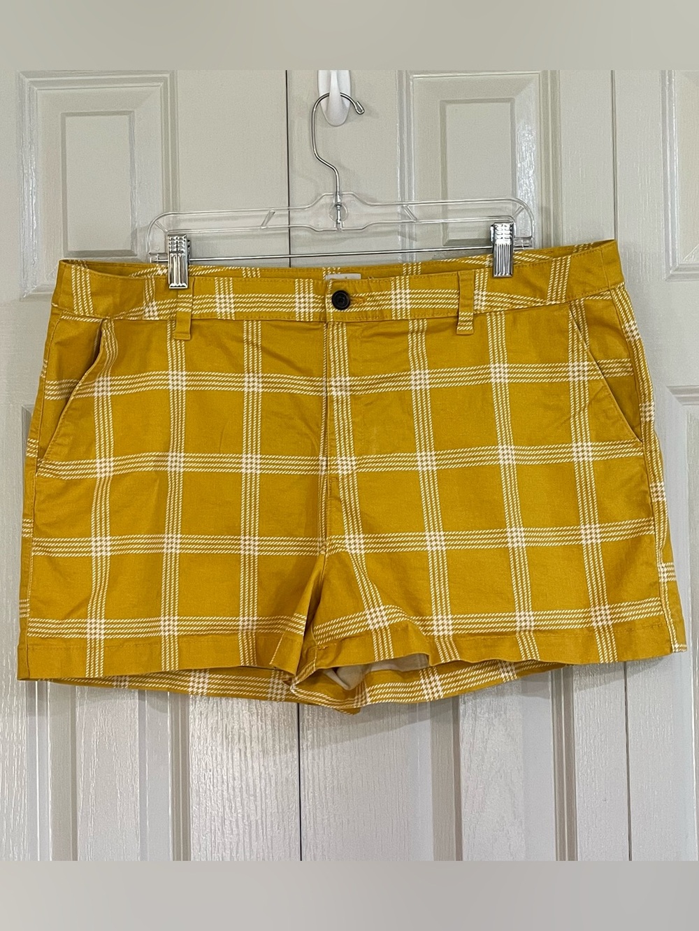 A.new.day Women's Plaid Stretch Chino Shorts w/ pockets Mustard Yellow Size 18